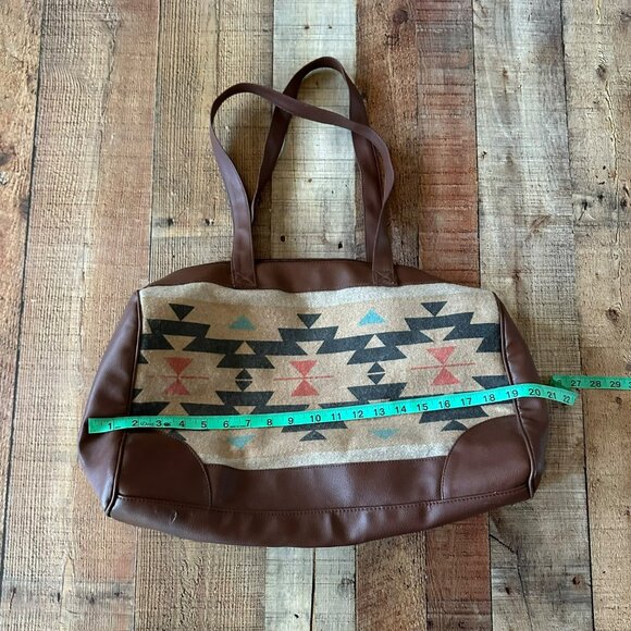 Vintage Style Southwestern Weekend Tote Bag With Brown Faux Leather & Aztec Prin - Picture 2 of 8